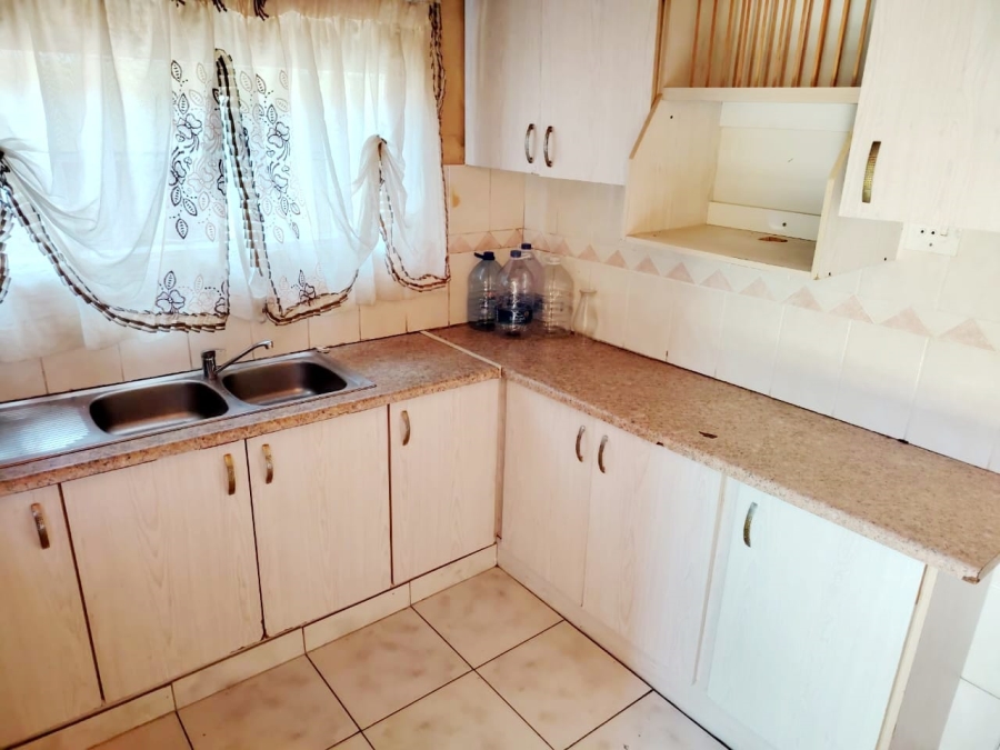 4 Bedroom Property for Sale in Mdantsane Nu 17 Eastern Cape